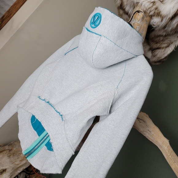 RARE Lululemon Crop Scuba Hoodie Size 4 Teal Blue & Gray - Picture 4 of 6